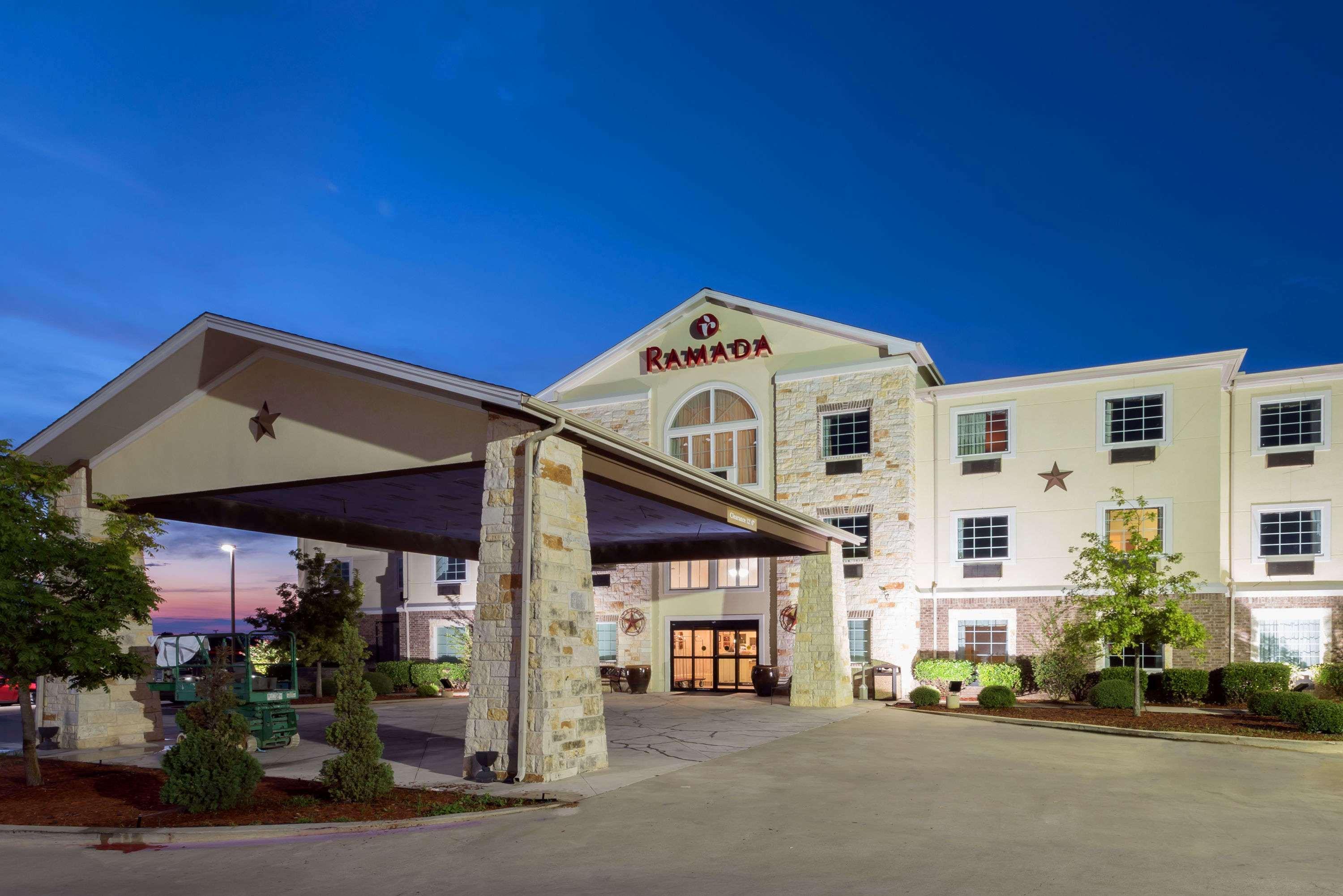 Comfort Inn & Suites Gatesville Near Fort Cavazos المظهر الخارجي الصورة