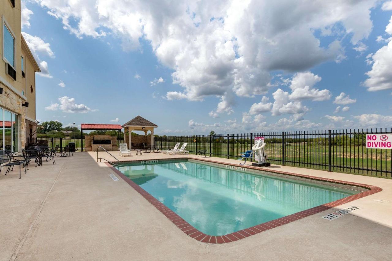 Comfort Inn & Suites Gatesville Near Fort Cavazos المظهر الخارجي الصورة